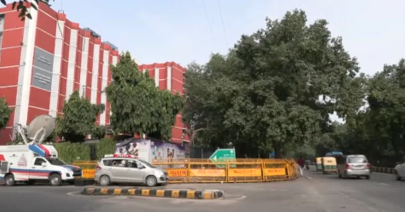 தமிழகம், புதுச்சேரி உள்ளிட்ட  5 மாநில சட்டப்பேரவை தேர்தல் தேதி : மார்ச் 2-வது வாரத்தில் வெளியாக வாய்ப்பு!