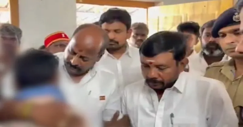 கோவை அருகே கொலை செய்யப்பட்ட சிறுமியின் குடும்பத்தினரை சந்தித்து அமைச்சர்கள் ஆறுதல்!