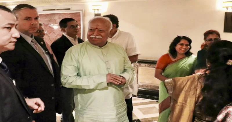 நியூயார்க் சென்ற ஆர்எஸ்எஸ் தலைவர் மோகன் பாகவத் – அமெரிக்க வாழ் இந்தியர்கள் உற்சாக வரவேற்பு!